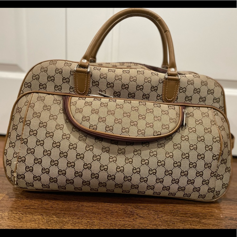 Duffle travel bag